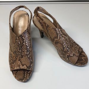 EUC peep toe sandals with snakeskin design. Size 8.5